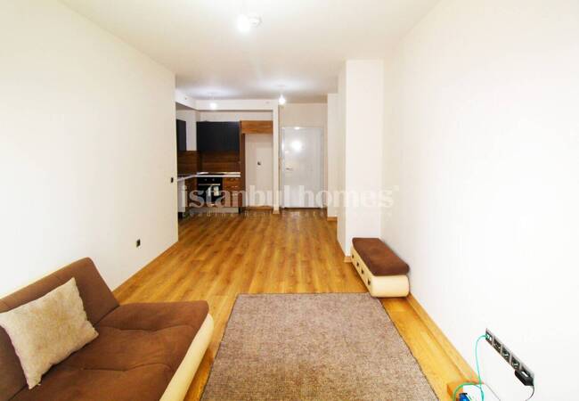 Apartment in a Complex with Pool and Parking Lot in Istanbul 14