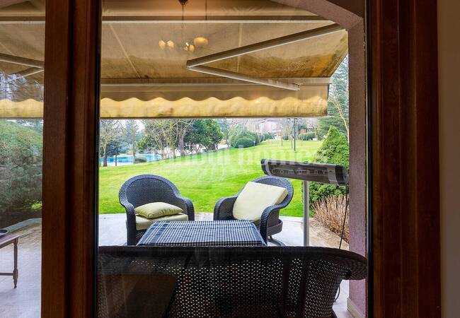 Çekmeköy'de Nezih Sitede Müstakil Bahçeli Tripleks Villa 7