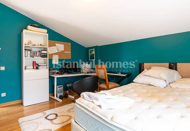 Çekmeköy'de Nezih Sitede Müstakil Bahçeli Tripleks Villa 13