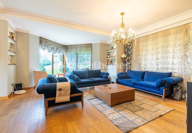 Çekmeköy'de Nezih Sitede Müstakil Bahçeli Tripleks Villa 5