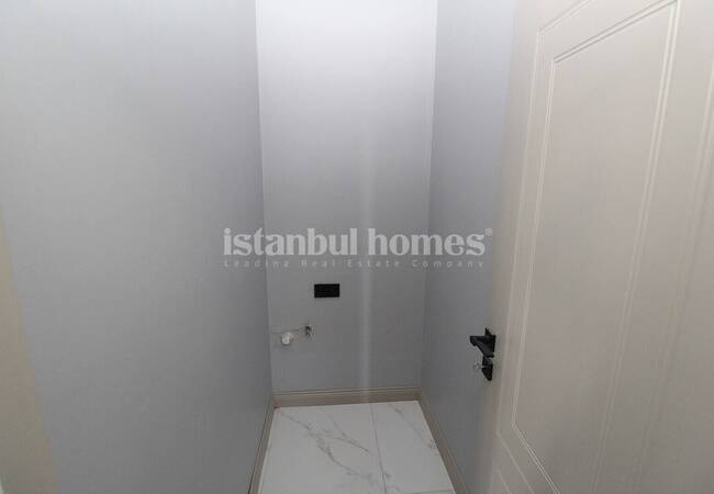 Properties with Balconies and En Suite Bathrooms in Beylikduzu 18