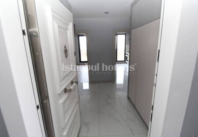 Properties with Balconies and En Suite Bathrooms in Beylikduzu 20