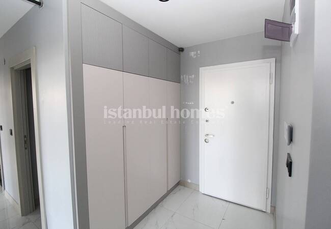 Properties with Balconies and En Suite Bathrooms in Beylikduzu 21