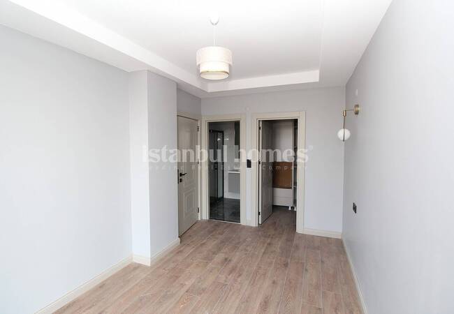 Properties with Balconies and En Suite Bathrooms in Beylikduzu 13