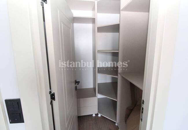 Properties with Balconies and En Suite Bathrooms in Beylikduzu 14