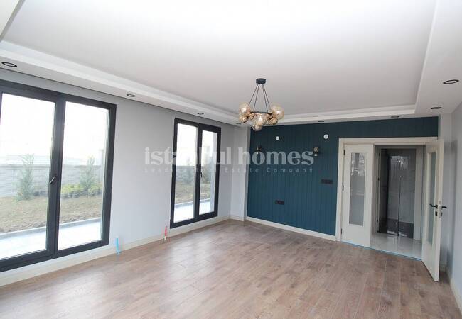 Properties with Balconies and En Suite Bathrooms in Beylikduzu 5