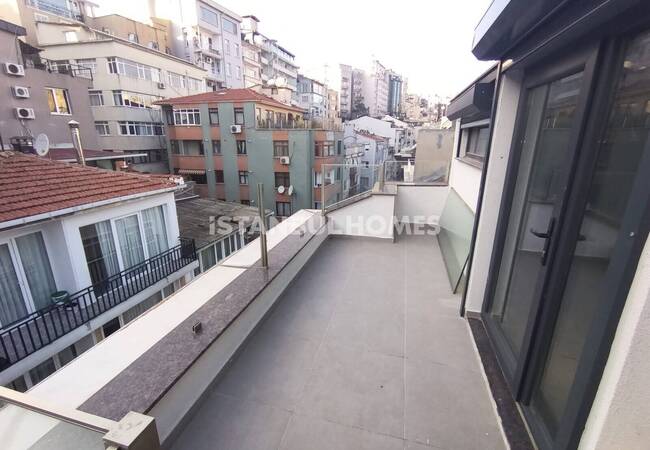 Beyoğlu Cihangir'de Boğaz ve Deniz Manzaralı Dubleks Daire 15
