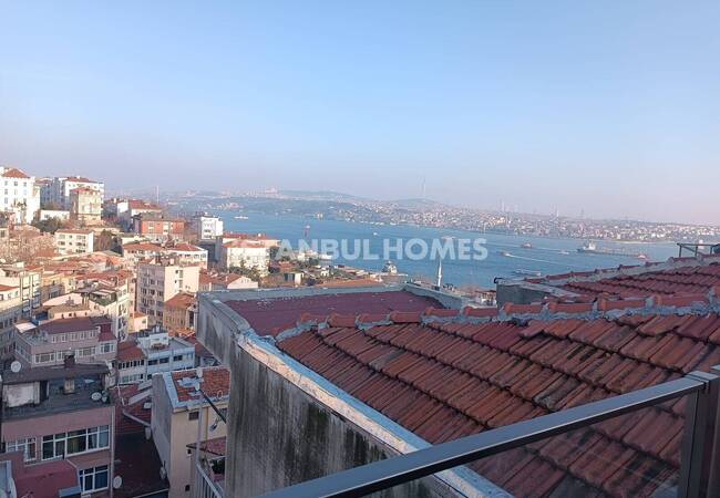 Beyoğlu Cihangir'de Boğaz ve Deniz Manzaralı Dubleks Daire 16