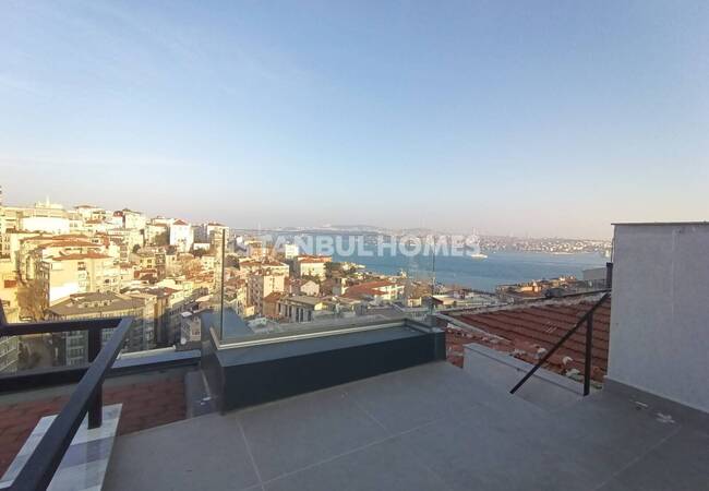 Beyoğlu Cihangir'de Boğaz ve Deniz Manzaralı Dubleks Daire 17