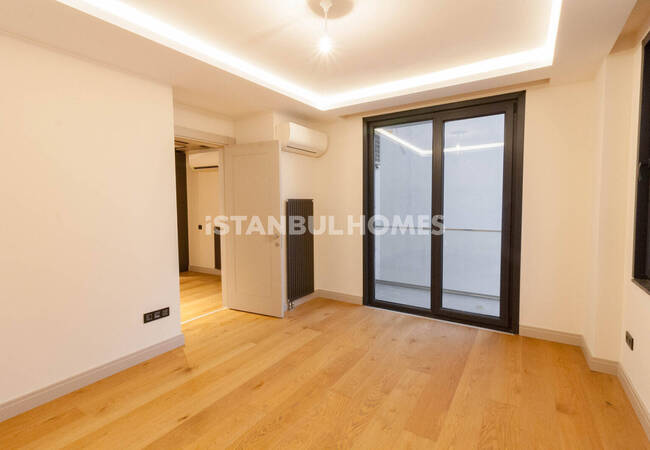 Einzugsfertige Wohnungen 550 M Vom Taksim-platz In Beyoglu 6