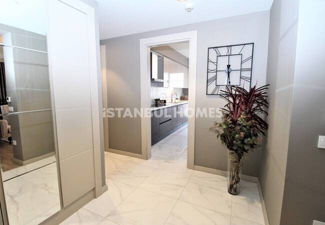 آپارتمان نزدیک به جاده اصلی و ایستگاه مترو در چکمکوی، استانبول 24