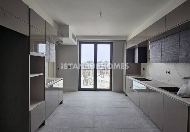 Central-located Modern Real Estate in Burhaniye Uskudar 14
