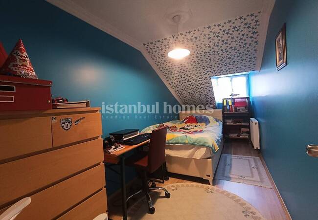 Spacious Duplex Apartment Close to Golden Horn in Istanbul 17