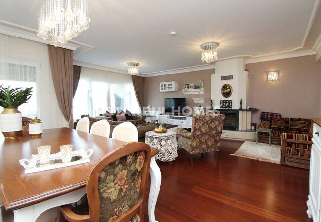 Sarıyer Zekeriyaköy'de Lüks Sitede Orman Manzaralı İkiz Villa 6