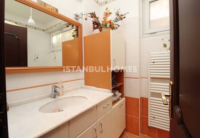 Sarıyer Zekeriyaköy'de Lüks Sitede Orman Manzaralı İkiz Villa 33