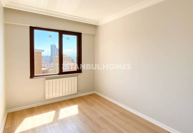 Kartal'da Site İçinde Deniz ve Adalar Manzaralı Daire 24