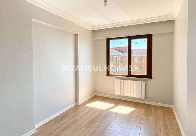 Kartal'da Site İçinde Deniz ve Adalar Manzaralı Daire 27