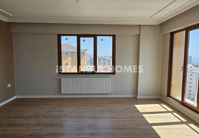 Kartal'da Site İçinde Deniz ve Adalar Manzaralı Daire 12