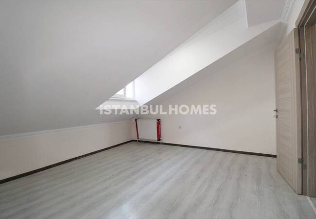 Duplex Flat in a Boutique Building in Arnavutkoy, Istanbul 16
