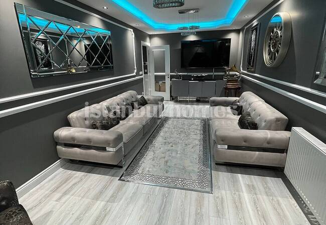 Apartment with Uninterrupted Golden Horn View in Istanbul Beyoglu 4