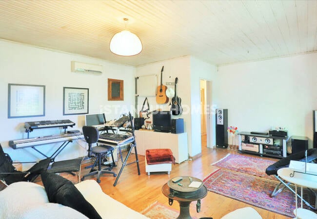 قصر تاريخي مطل على خاليج وحديقة في الفاتح 22