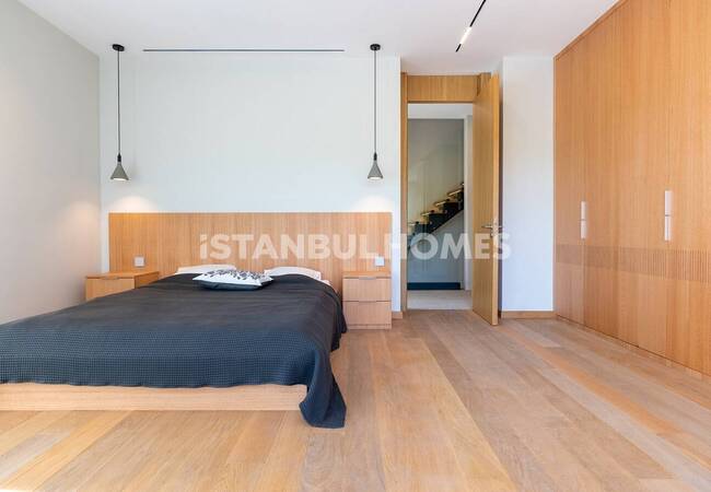 İstanbul Çekmeköy'de Müstakil Bahçeli ve Özel Havuzlu Villalar 24