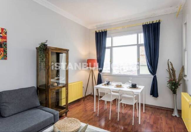 İstanbul Beyoğlu'nda Deniz ve Galata Kulesi Manzaralı Daire 5