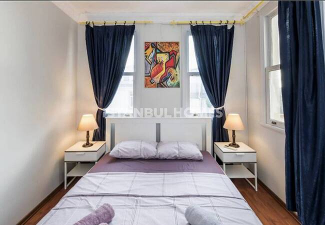 İstanbul Beyoğlu'nda Deniz ve Galata Kulesi Manzaralı Daire 7