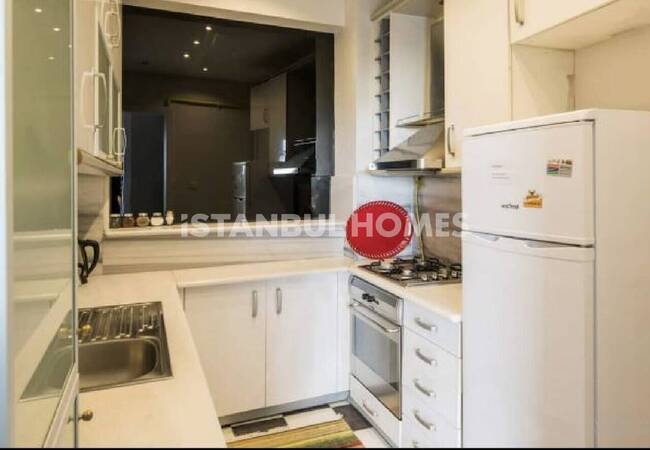 İstanbul Beyoğlu'nda Deniz ve Galata Kulesi Manzaralı Daire 14