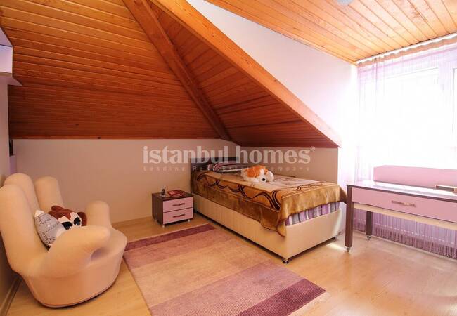 Spacious Duplex Property Close to Lake in Istanbul Kucukcekmece 18