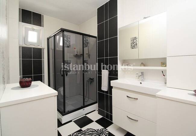 Spacious Duplex Property Close to Lake in Istanbul Kucukcekmece 20