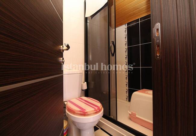 Spacious Duplex Property Close to Lake in Istanbul Kucukcekmece 23