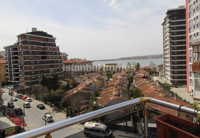 Spacious Duplex Property Close to Lake in Istanbul Kucukcekmece 33