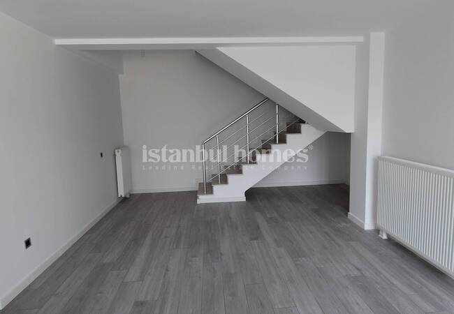 Luxe Villa with Garden in Marina 24 Complex in Buyukcekmece 13