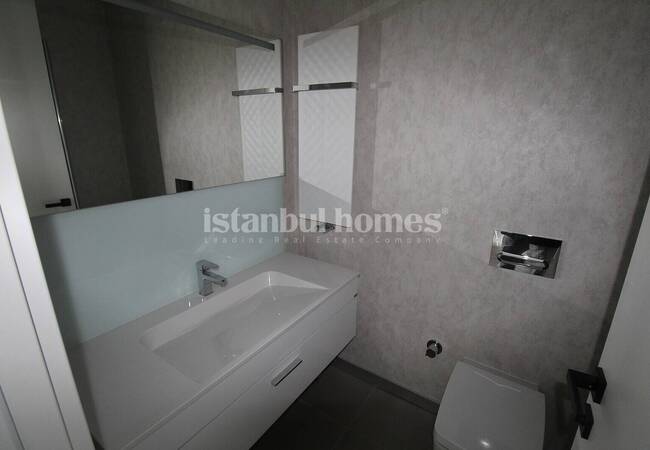 Luxe Villa with Garden in Marina 24 Complex in Buyukcekmece 34