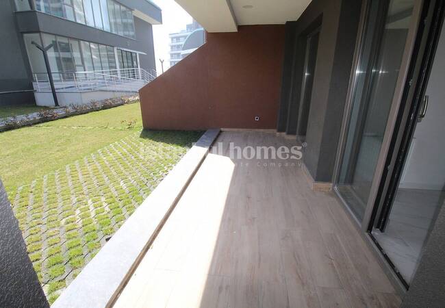 Luxe Villa with Garden in Marina 24 Complex in Buyukcekmece 15