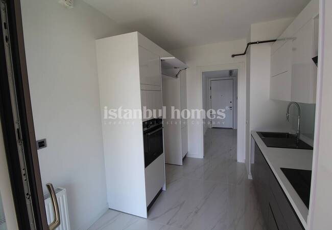 Luxe Villa with Garden in Marina 24 Complex in Buyukcekmece 17