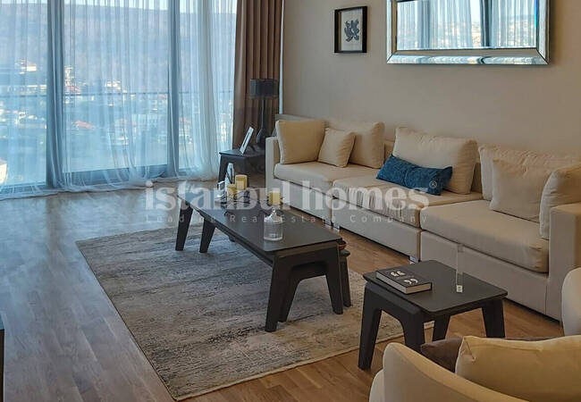 عقار فاخر بإطلالات على البحر والطبيعة في بيكوز 10