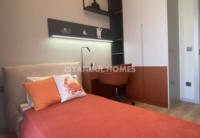 Sea View Real Estate Close to Metro and Marmaray in Maltepe 14