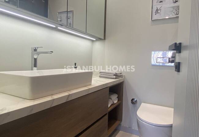 Sea View Real Estate Close to Metro and Marmaray in Maltepe 15