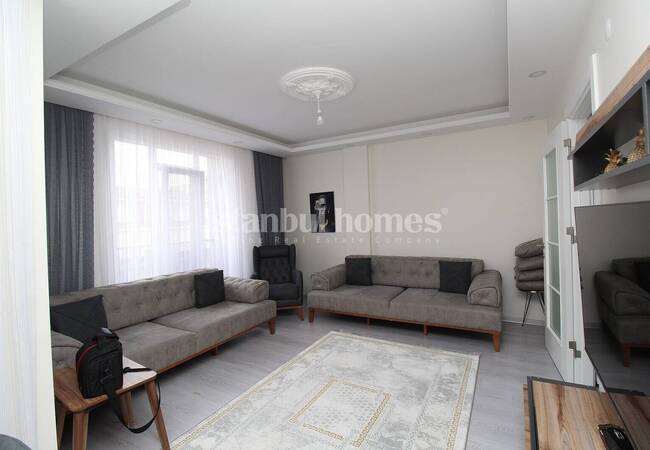 4-bedroom Duplex Apartment Close to Bus Stop in Istanbul 4