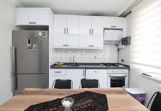 4-bedroom Duplex Apartment Close to Bus Stop in Istanbul 6