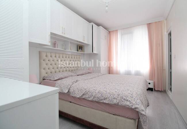4-bedroom Duplex Apartment Close to Bus Stop in Istanbul 7