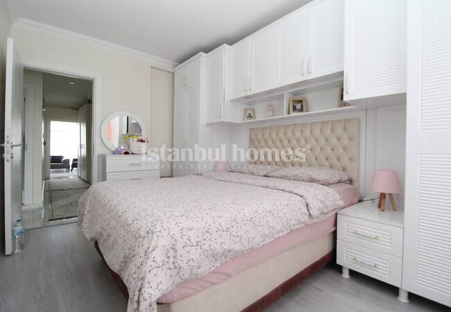 4-bedroom Duplex Apartment Close to Bus Stop in Istanbul 8
