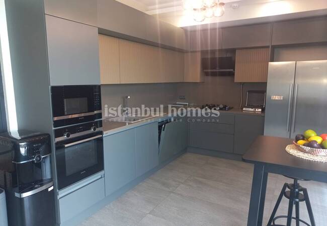 Büyükçekmece'de Havuzlu ve Asansörlü Tripleks Villalar 28