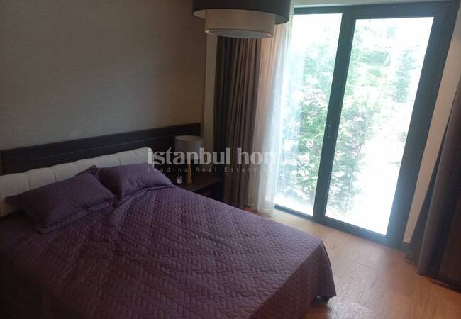 Büyükçekmece'de Havuzlu ve Asansörlü Tripleks Villalar 32
