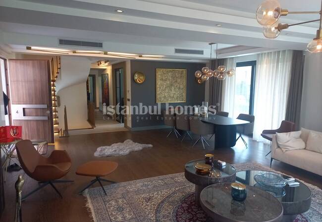 Büyükçekmece'de Havuzlu ve Asansörlü Tripleks Villalar 38