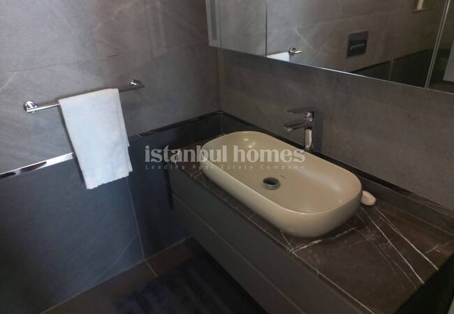 Büyükçekmece'de Havuzlu ve Asansörlü Tripleks Villalar 44