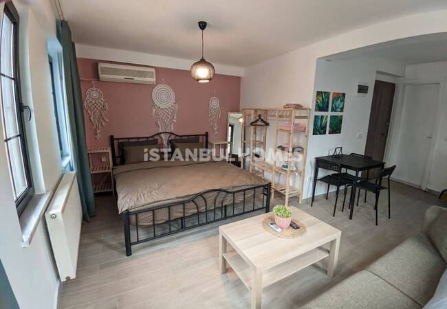 کل ساختمان با آسانسور و 6 آپارتمان در فاتح 7