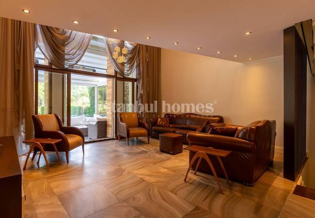 فيلا في مجمع مع وصول مباشر إلى البحر في كيليوس 9